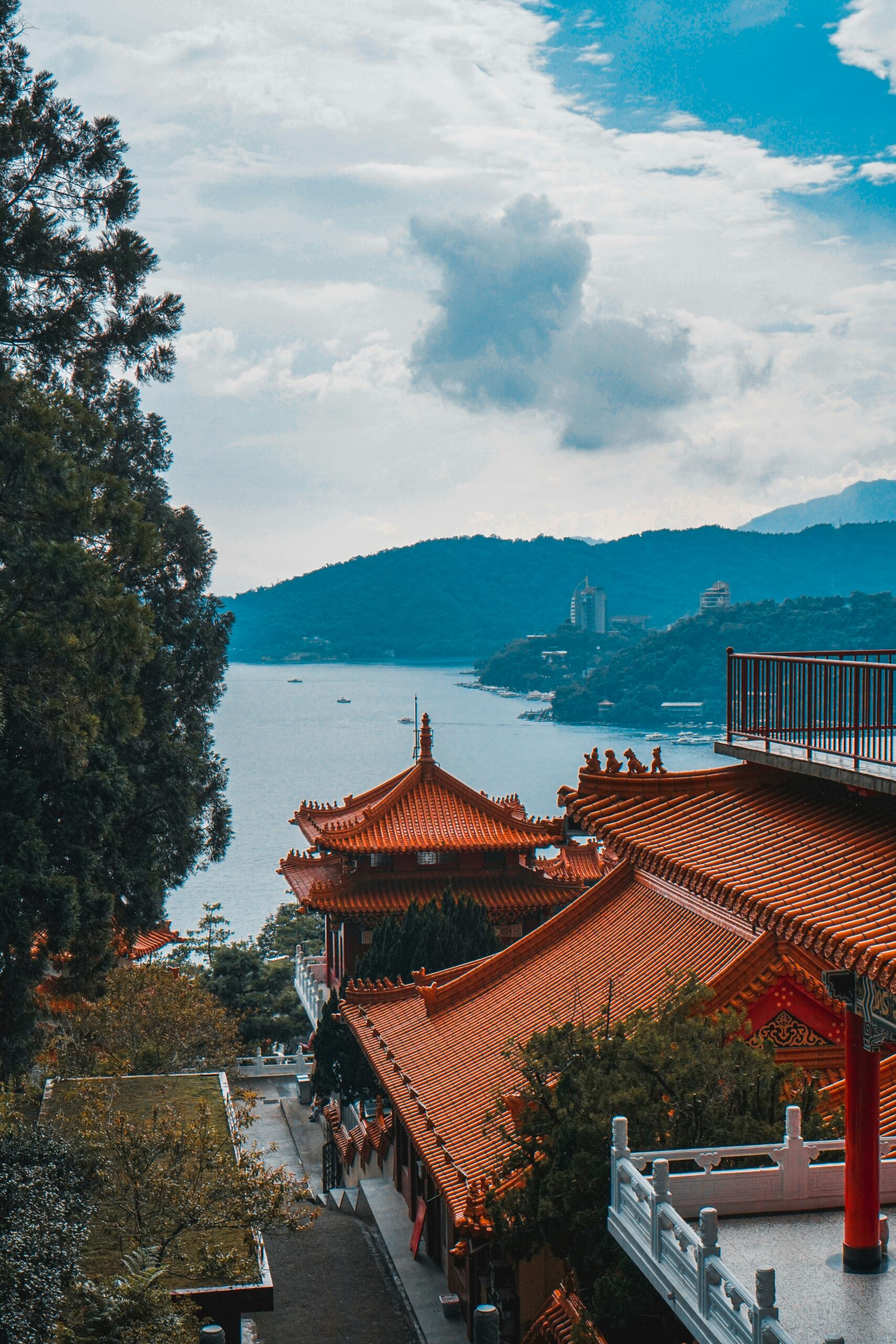 lisanto-Y5jspPPFaYc-unsplash