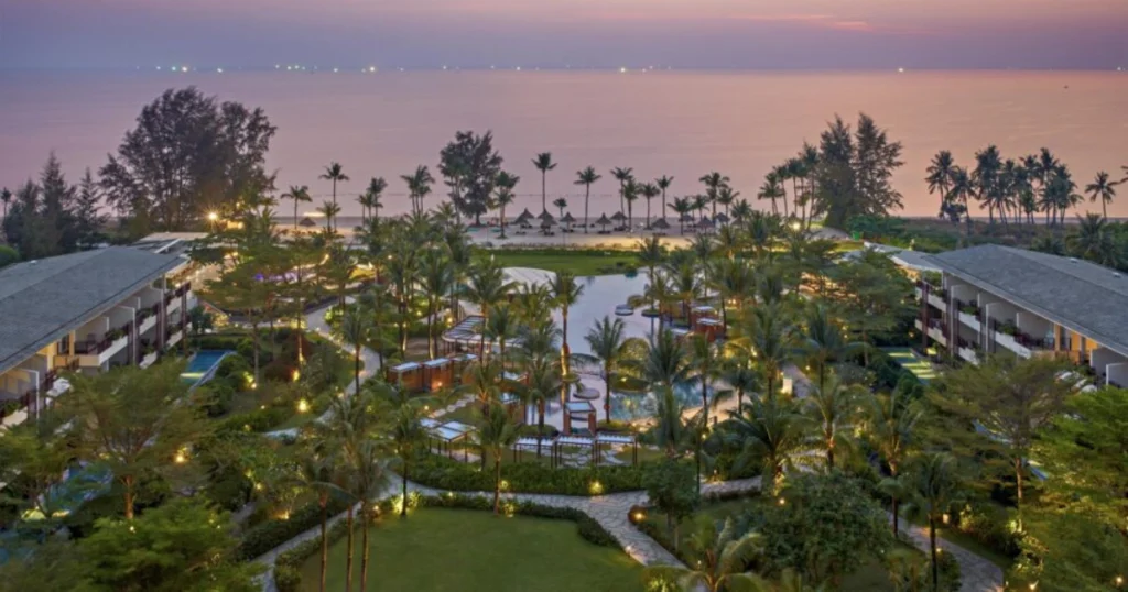 Luxury 4-star resort Meliá Vietnam view