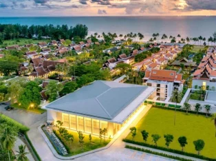5-star Marriott resort in Thailand for recreation internship