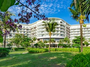 Luxury 4-star resort Meliá Vietnam view