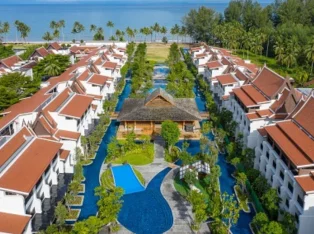5-star Marriott resort in Thailand for recreation internship