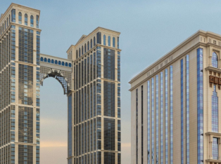 Emaar Bahrain 5-star hotel for food and beverage internship
